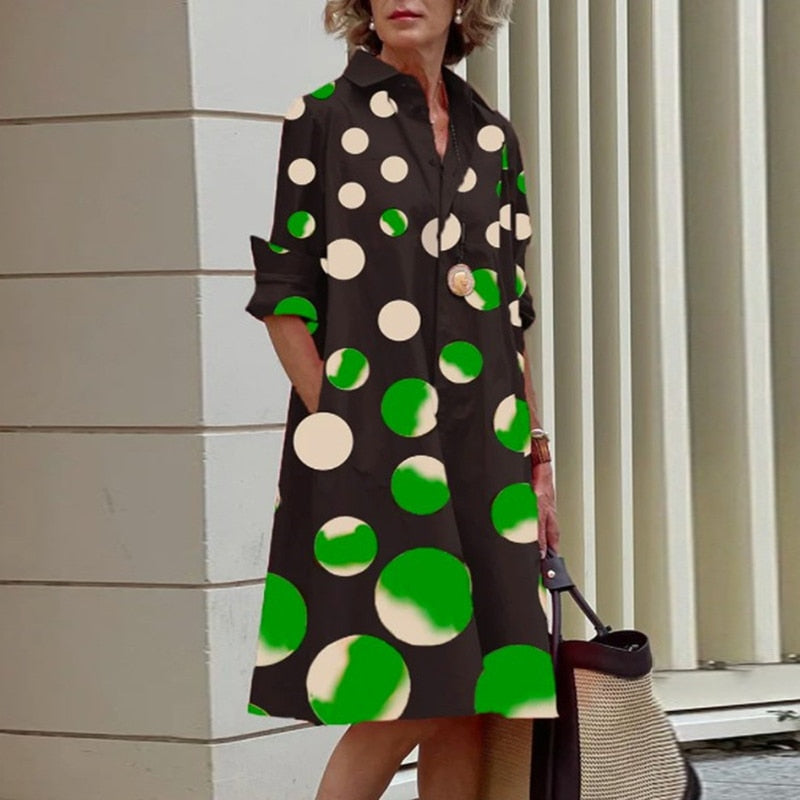 Robe chemise mi-longue col rabattu et poches - Collection 2024